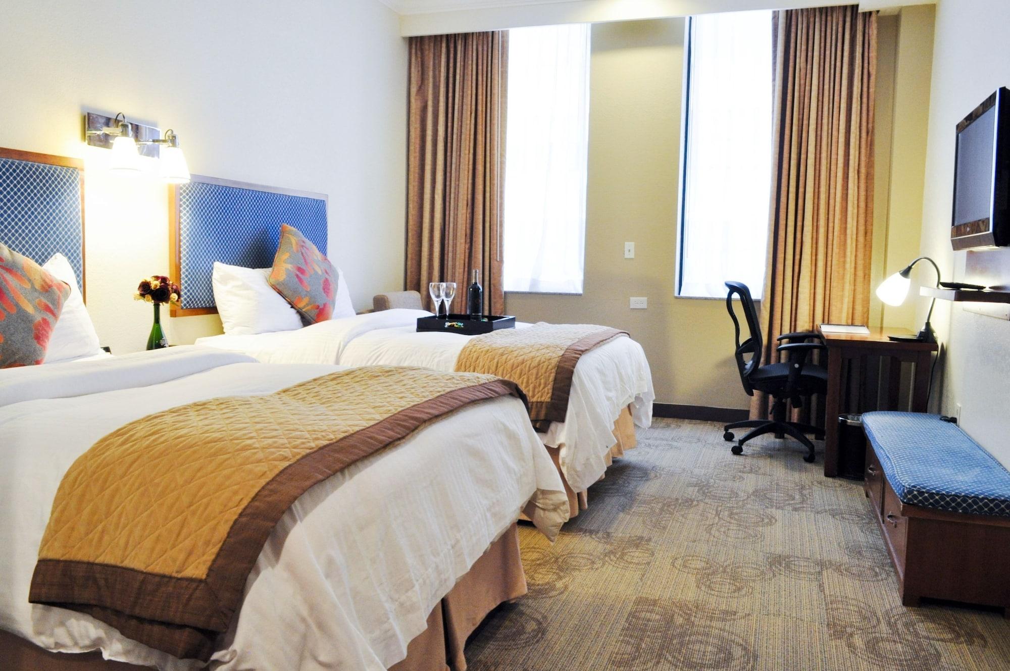 Hotel Wyndham Garden Baronne Plaza New Orleans Exterior foto