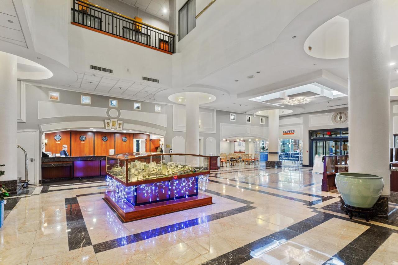Hotel Wyndham Garden Baronne Plaza New Orleans Exterior foto